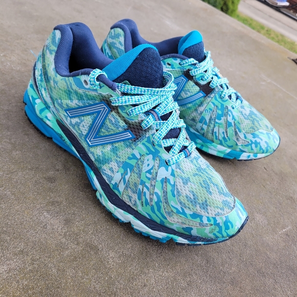 New Balance Shoes - New Balance Sneakers 890 V2 Running Shoes Womens 9B Blue Camo Barringer